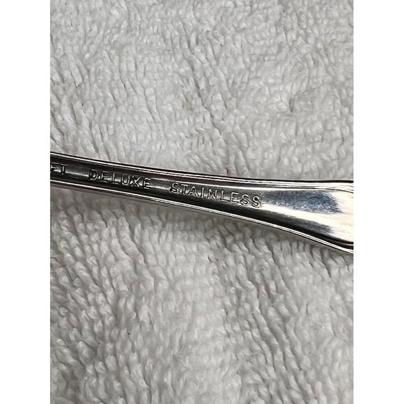 (1) Oneidacraft Deluxe Stainless Steel Chateau 6" Teaspoon Glossy Replacement - Picture 8 of 8